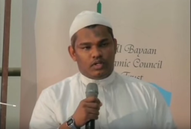 SHEEKH SHARIIF  OO  GABAY  SOO DHAWEYN AH    UTIRIYAY CULUMADII KA QAYB GASHAY MU’TAMARKII K/AFRIKA